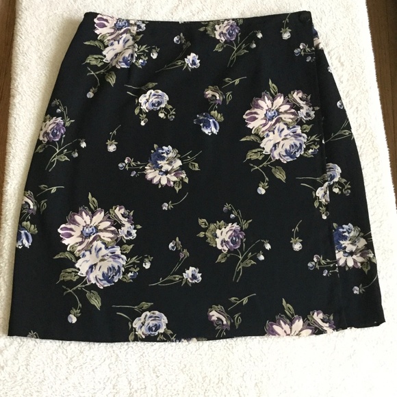 Vintage I.N. Studio Floral Wrap Skirt Black - Sz Medium - Picture 3 of 10